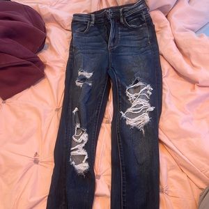 Dark jeans don’t look good on me